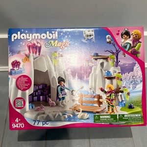 BRAND NEW UNOPENED PLAYMOBIL MAGIC 9470